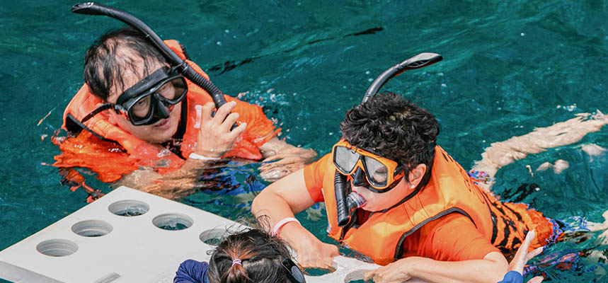 Phi Phi Island Tour from Phuket, Phi Phi Island tour by speedboat, Phi Phi Island tour from Patong, Luxury Phi Phi Island tour, Phi Phi Island tour package